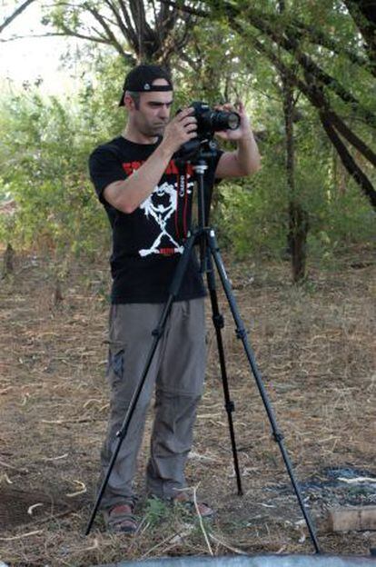 Tosar durante el rodaje del documental