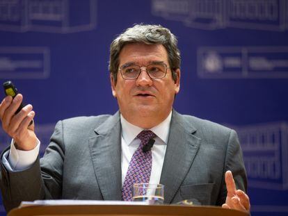 El ministro de Inclusión, Seguridad Social y Migraciones, José Luis Escrivá, este lunes en la sede del ministerio.