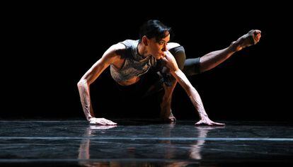 Ensayo de 'Conceal/Reveal' de Russell Maliphant con Lucia Lacarra en los Teatros del Canal.