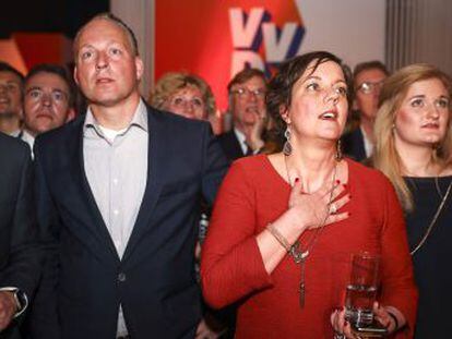 El primer ministro Rutte supera con claridad al populista Geert Wilders