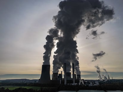 La central de carbón de Niederaussem (Renania del Norte-Westfalia), en noviembre de 2023.