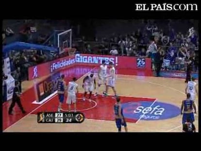 Paul Davis, letal en la primera victoria a domicilio de Cajasol en la presente temporada. El equipo de Joan Plaza se agarra a las opciones de Copa y deja casi fuera al Estudiantes. <strong><a href="http://www.elpais.com/buscar/acb/videos">Vídeos de la ACB</a></strong>