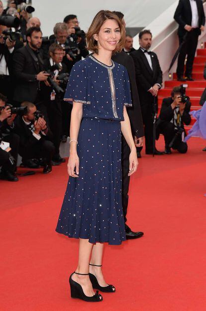 Sofia Coppola eligió un vestido azul marino de la colección primavera 2014 de Michael Kors para asistir a la premiere de Foxcatcher.