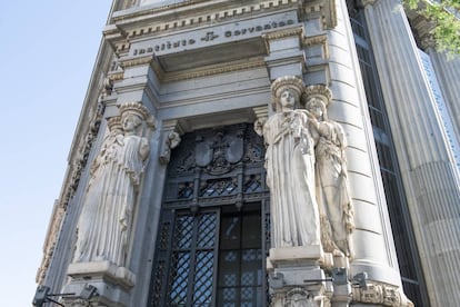 Edificio de las Cariátides, actual sede del Instituto Cervantes, en Madrid.