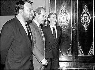 Chaves, junto a Bofill y Monteseirín en el Palacio de San Telmo, en una imagen reciente.