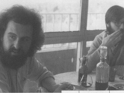 Ant&oacute;n Reixa, en una imagen de 1981, cuando formaba parte del grupo po&eacute;tico Rompente. / EDICI&Oacute;NS XERAIS