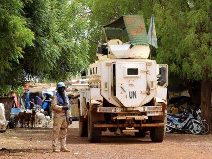 Un soldado de la fuerza de paz de la ONU patrulla en Gao el 24 de julio.