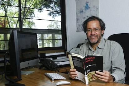 Federico Navarrete, en su oficina de la UNAM.