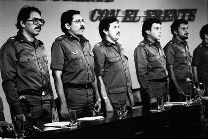 Los principales dirigentes del Frente Sandinista, en 1984 en Nicaragua. Desde la izquierda, Daniel Ortega, Humberto Ortega, Bayardo Arce Castaño y Jaime Wheelock.