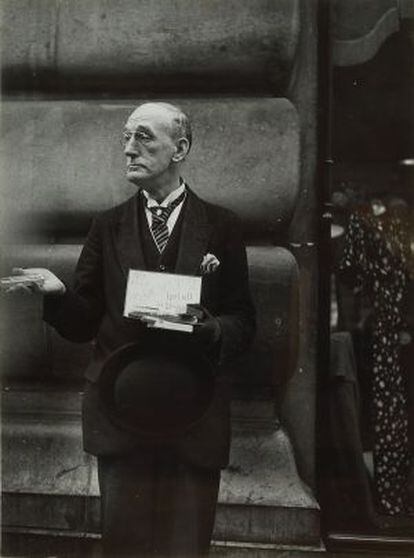 Dora Maar. 'Sin prestación por desempleo. Se busca trabajo', 1934.