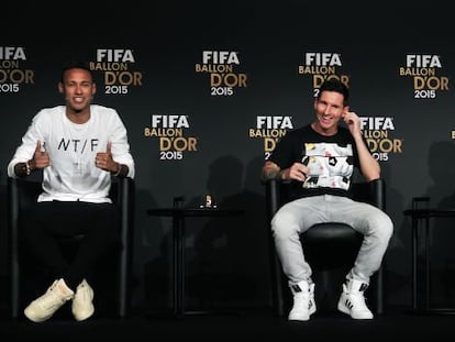 De izquierda a derecha, los futbolistas Neymar, Messi y Cristiano Ronaldo, en la rueda de prensa previa a &uacute;ltima gala de entrega del Bal&oacute;n de Oro.