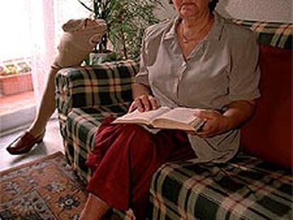 Francisca González, en su domicilio.