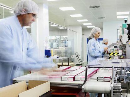 L&iacute;nea de envasado de Kern Pharma en su planta de Terrassa (Barcelona). &nbsp;