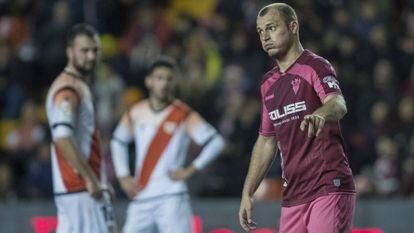 Román Zozulya, delantero ucranio del Albacete durante la primera parte del partido disputado por su equipo contra el Rayo Vallecano y suspendido al descanso.
