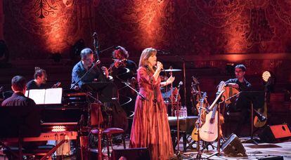 Maria del Mar Bonet, durante su actuación con la que se abrió el 14º Festival Mas i Mas en el Palau de la Música de Barcelona.