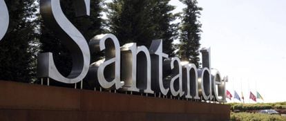 Logotipo de Banco Santander en la Ciudad Financiera