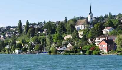 Paisaje de la ciudad de Herrliberg, situada en el cantón de Zürich, Suiza.
