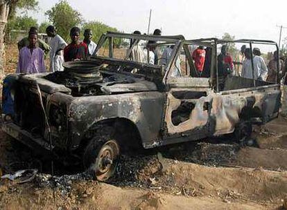 Estado del coche en el que viajaban algunos de los policías que han sido atacados por los islamistas