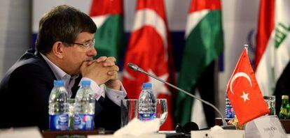 El ministro de Exteriores turco, Ahmet Davutoglu, el pasado 4 de mayo