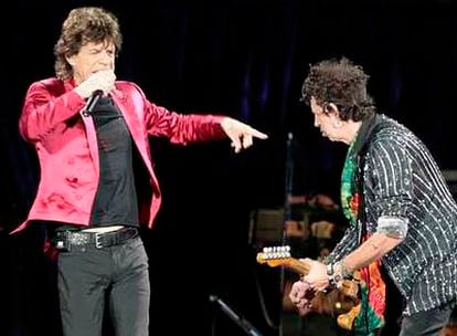 Mick Jagger y Keith Richards, durante el concierto de los Rolling Stones en El Ejido.