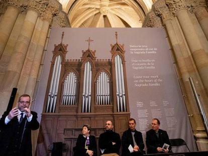 Faulí presenta la campaña de micromecenazgo para restaurar un órgano del siglo XIX para la cripta de la Sagrada Familia, donde está enterrado Gaudí.