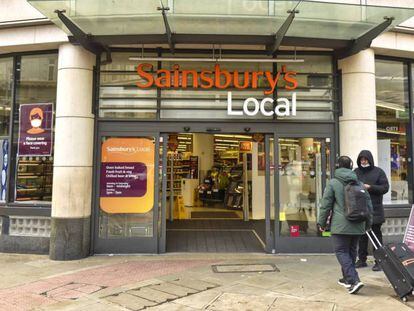Sainsbury’s no quiere perderse la fiesta en torno al minorista FOMO