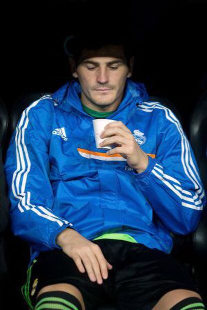 Iker Casillas, en el banquillo del Real Madrid.