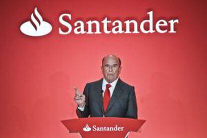 El presidente del Banco Santander, Emilio Botín, durante de la presentación de resultados del ejercicio 2013.