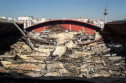 Estado en el que quedó el Palacio de los Deportes de Madrid tras el incendio.