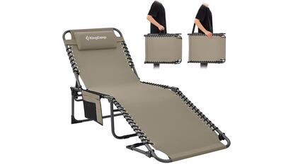 This model of sun lounger for outside the garden is very light and resistant.