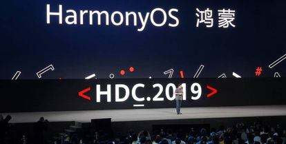 Richard Yu, director ejecutivo de la división de consumidores de Huawei durante la presentación de HarmonyOS.