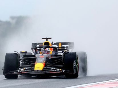 El Red Bull de Max Verstappen, el viernes durante los entrenamientos del GP de Hungría.