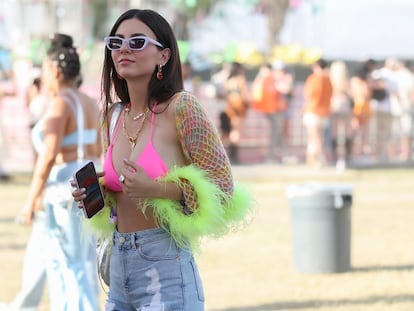 Coachella confirma que el uniforme femenino festivalero del 2023 no se parece nada al de los noventa