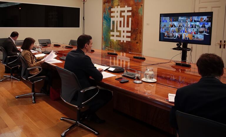 Videoconferencia del presidente del Gobierno con los presidentes autonómicos.