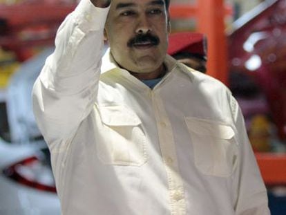 Maduro visita una planta ensambladora de coches de la firma china Chery.