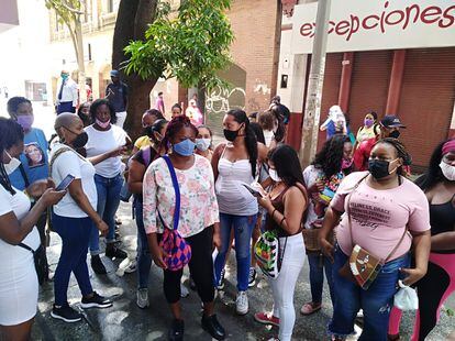 El sindicato de trabajadoras domésticas de Colombia se ha organizado para entregar mercados a empleadas domésticas que han perdido su trabajo.
