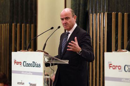 Luis de Guindos, ministro de Economía y competitividad, en el Foro Cinco Días