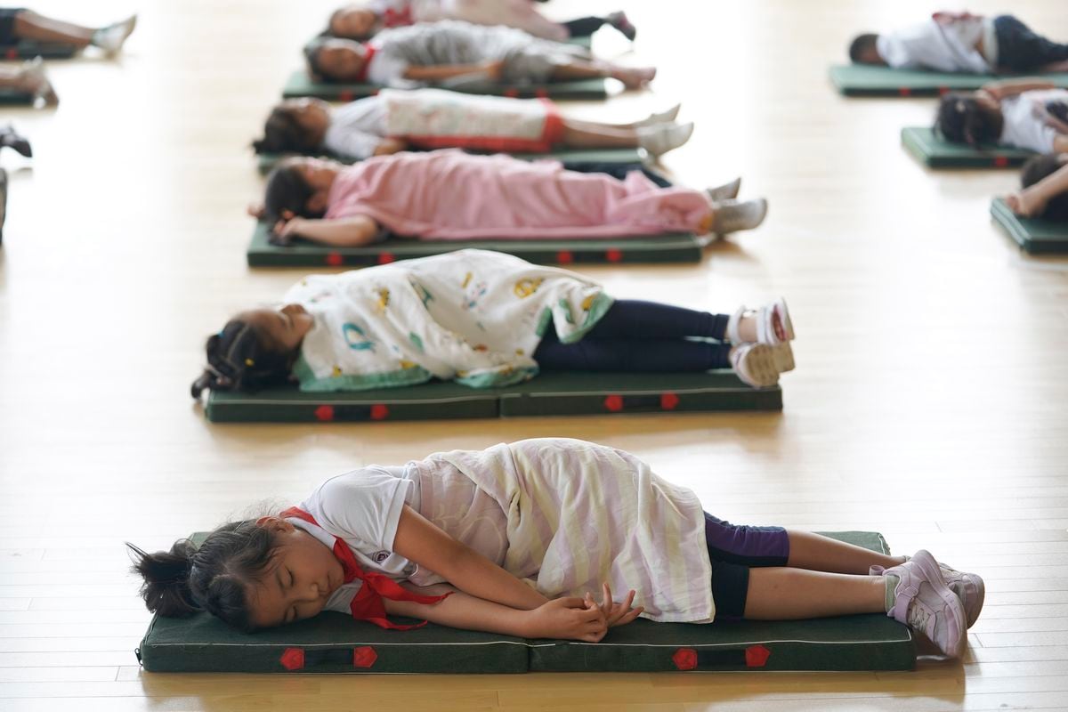 Dormir en el suelo es bueno o malo para la salud?