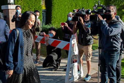 La vicepresidenta de Huawei, Meng Wanzhou, a su llegada a una vista judicial en Vancouver.