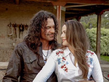 Imágenes de la nueva temporada de Pasión de Gavilanes. En la foto: Mario Cimarro y Danna García, dos de sus protagonistas.