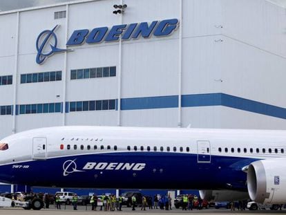 Un Boeing 787-10 Dreamliner em ña fábrica de Carolina del Sur