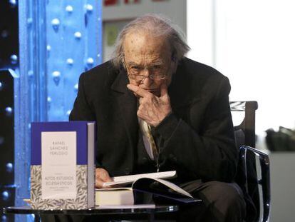 Rafael Sanchez Ferlosio, en la Fundaci&oacute;n Telef&oacute;nica, en la presentaci&oacute;n de sus ensayos completos.
 