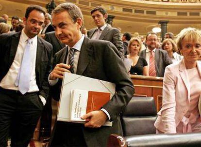 El presidente José Luis Rodríguez Zapatero, al acabar el pleno del Congreso.