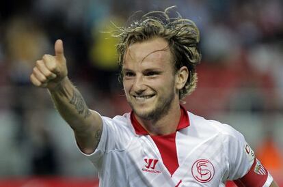 Rakitic celebra el primer gol del Sevilla