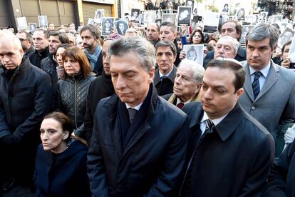 El presidente Macri y parte de sus ministros participan del acto en AMIA.