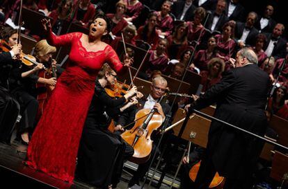 La soprano ucrania Maria Guleghina y el director de orquesta Nello Santi, en Peralada.