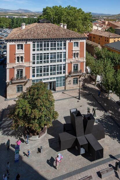Prismarium, de Ignacio Hornillos Cárdenas y Javier Fernández Contreras con la colaboración de Cristina Medina y José María Rueda, en el festival Concéntrico 06 (Logroño). |