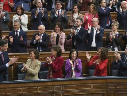 Pedro Sánchez es ovacionado tras ser investido presidente del Gobierno, el pasado día 7.