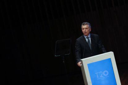 Macri habla el lunes en Buenos Aires durante la inauguración de la cumbre del denominado T20, grupo de afinidad del G20.