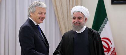 El presidente iran&iacute;, Hasan Rohani, recibi&oacute; ayer en Teher&aacute;n al ministro de Exteriores de B&eacute;lgica, Didier Reynders